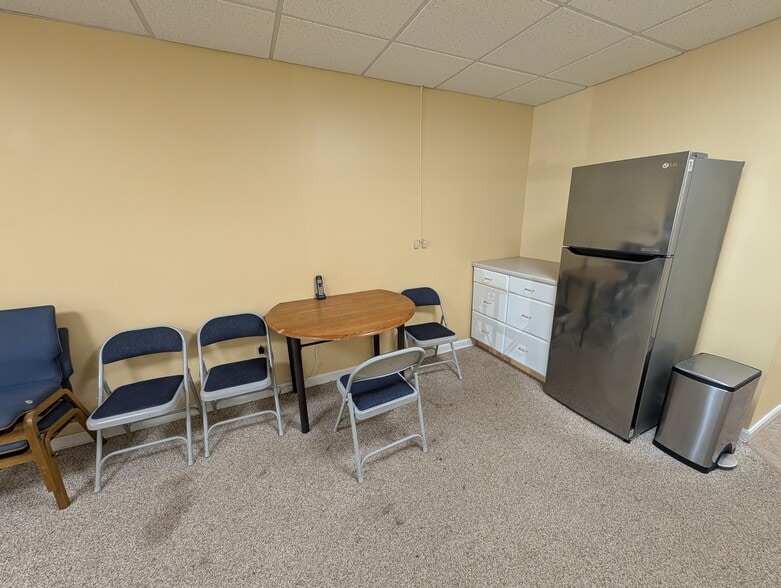 More Photos Of 42 Dover Point Rd, Dover Office For Lease