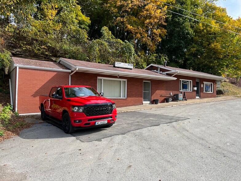 More Photos Of 10501 Station St, North Huntingdon Loft Creative Space For Sale