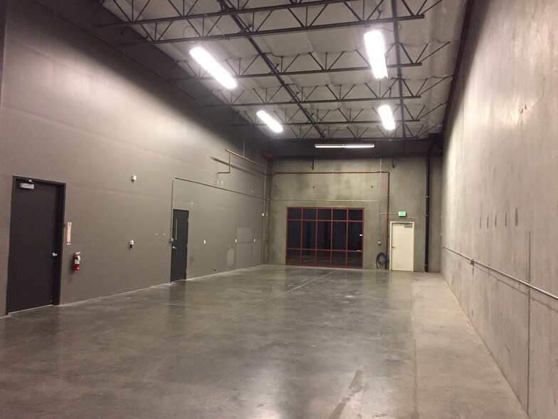 More Photos Of 4416 Yankee Hill Rd, Rocklin Warehouse For Lease