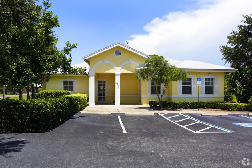 Primary Photo Of 2555 Pinellas Point Dr S, Saint Petersburg Veterinarian Kennel For Sale