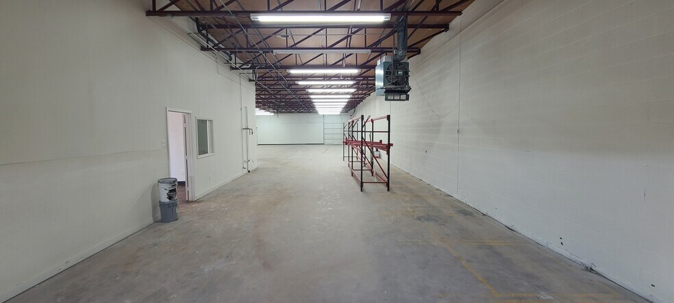More Photos Of 9822 Monroe Dr, Dallas Manufacturing For Sale