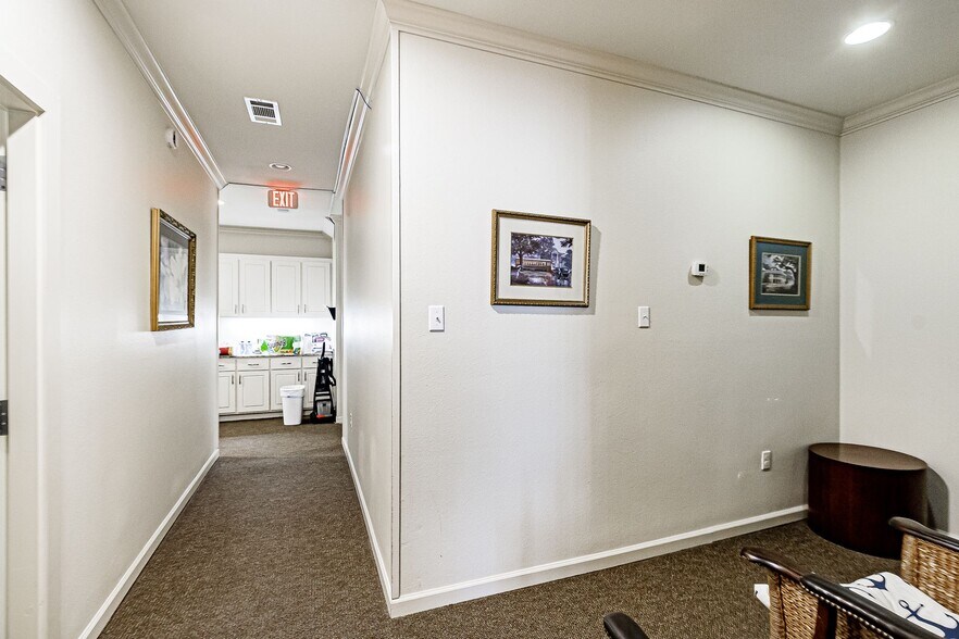 More Photos Of 673 E Airport Ave, Baton Rouge Office Residential For Sale