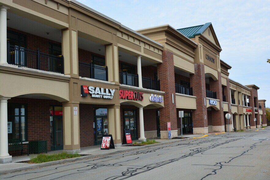 More Photos Of 913-1070 Holt Rd, Webster Unknown For Lease