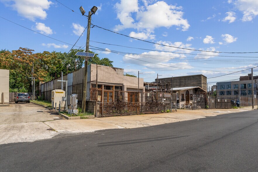 More Photos Of 246-248 Beacon Ave, Jersey City Warehouse For Lease