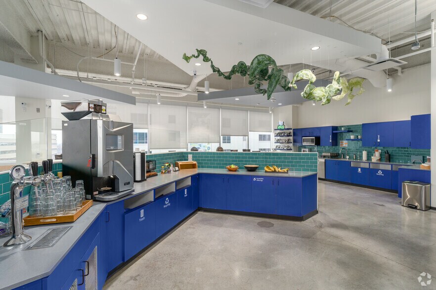 Photo of 6th Floor Ste 1-3 Desks