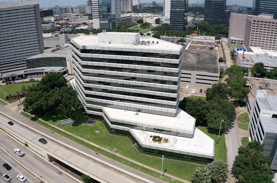 More Photos Of 2200 West Loop South, Houston Office For Lease