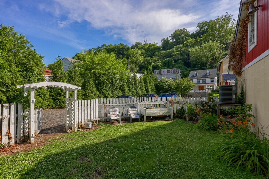 More Photos Of 29 N Main St, Port Deposit Specialty For Sale