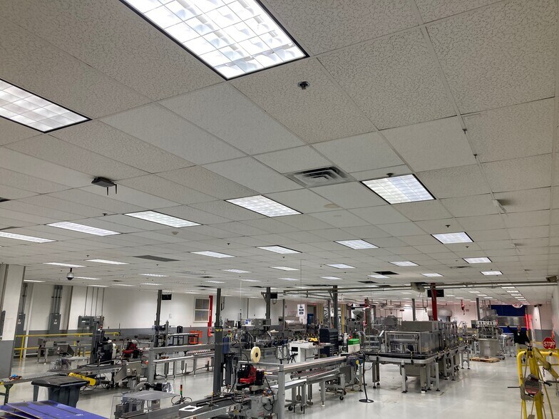 More Photos Of 1000 Robins Rd, Lynchburg Manufacturing For Lease
