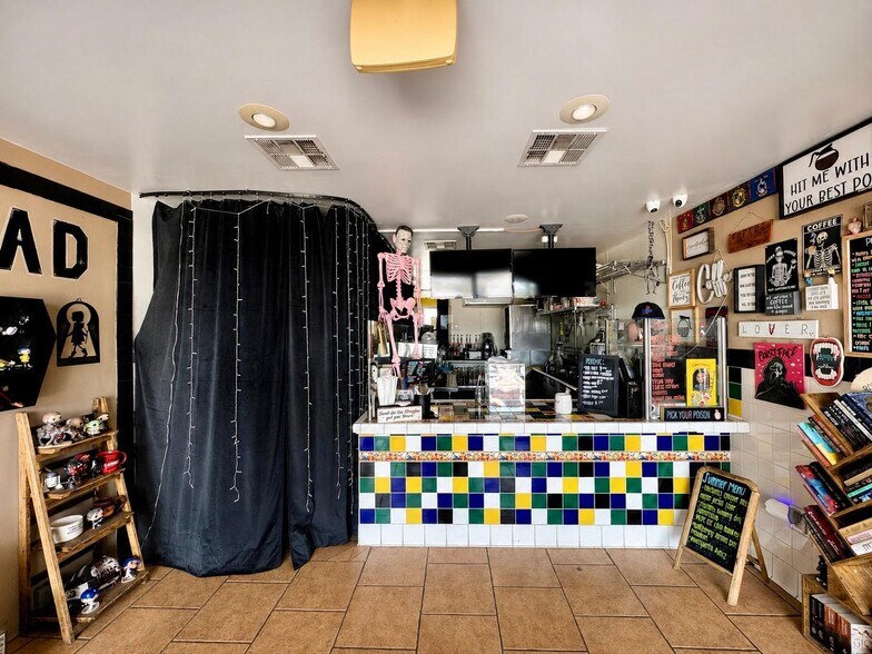 More Photos Of 5666 Etiwanda Ave, Jurupa Valley Storefront For Sale