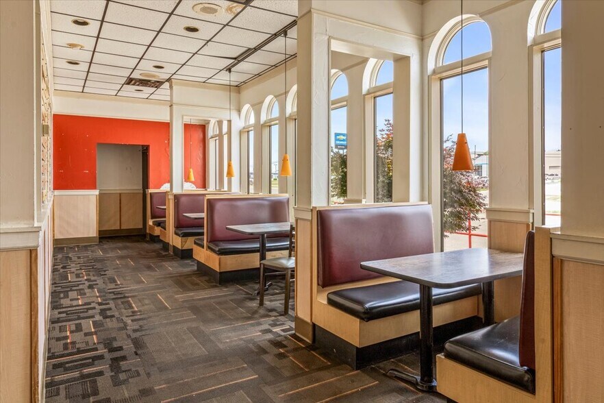More Photos Of 4711 E National Rd, Richmond Fast Food For Sale