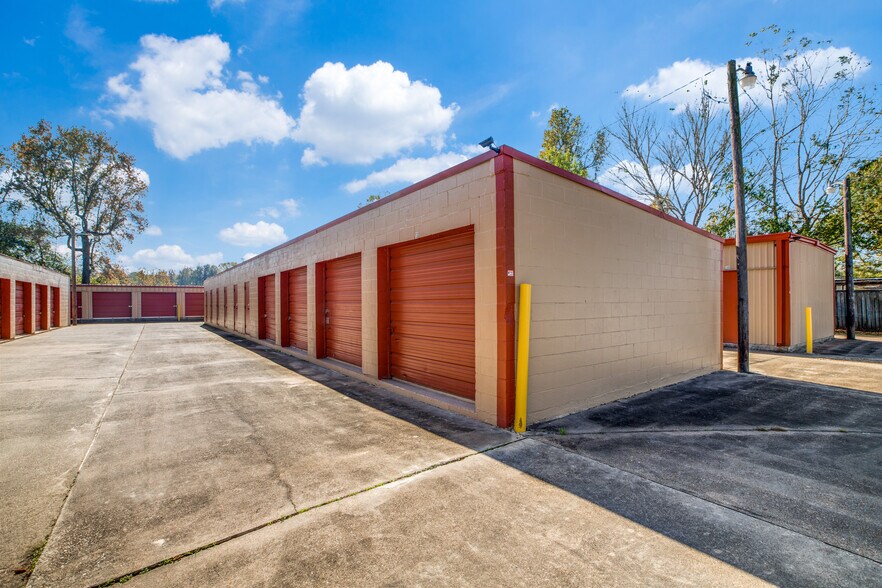 Primary Photo Of 2002 N Main St, Liberty Self Storage For Sale