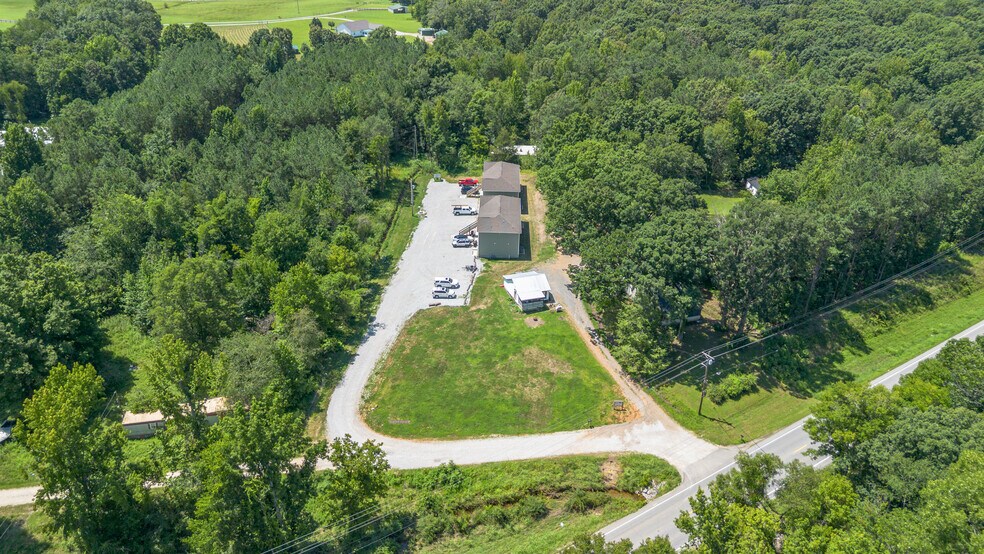 More Photos Of 21 Lost Ln, McEwen Apartments For Sale