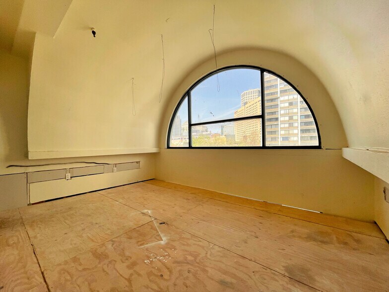 More Photos Of 411-445 8th St, Oakland Medical For Sale