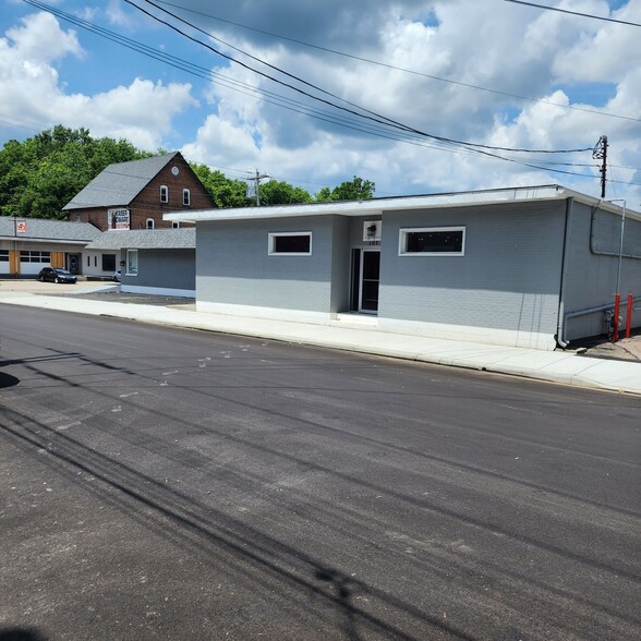 Primary Photo Of 200-204 N State St, Harrison Restaurant For Lease