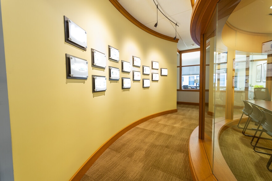 More Photos Of 50 E Washington St, Chicago Office For Sale