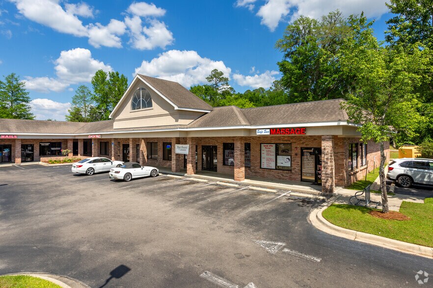 Primary Photo Of 1989 Capital Cir NE, Tallahassee Storefront For Lease