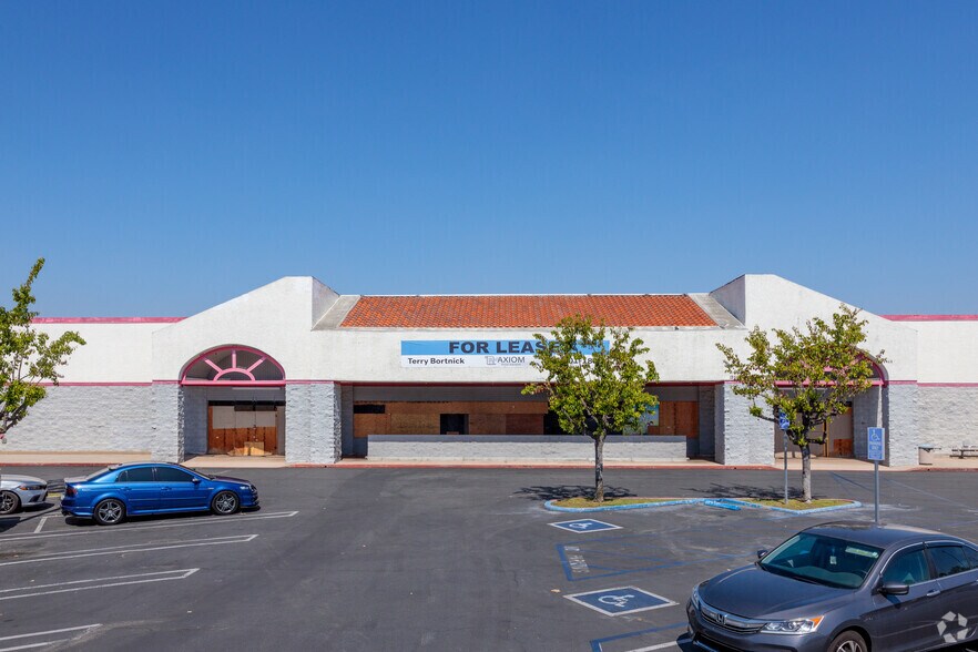 More Photos Of 12521-12573 Carson St, Hawaiian Gardens Unknown For Lease