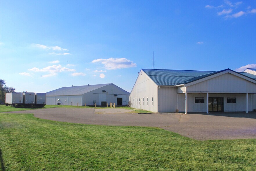 More Photos Of 2196 Sweetgum Rd, Rochester Warehouse For Sale