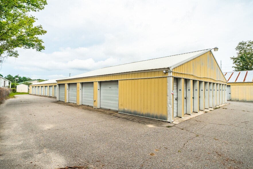 More Photos Of 1719 Signal Point Rd, Charleston Self Storage For Sale