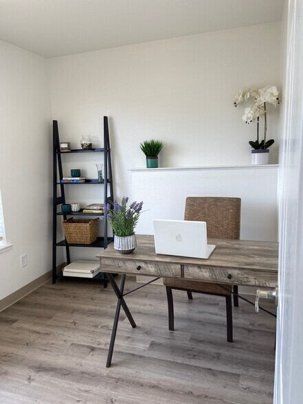 More Photos Of 2275 F St, Livingston Medical For Lease