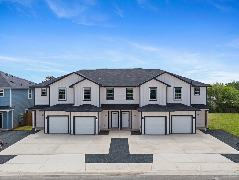 More Photos Of 6010 Shashi Place, San Antonio Apartments For Sale