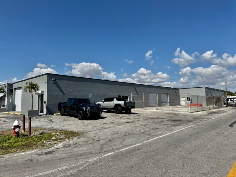 Primary Photo Of 1080-1090 E 17th St, Miami Warehouse For Lease