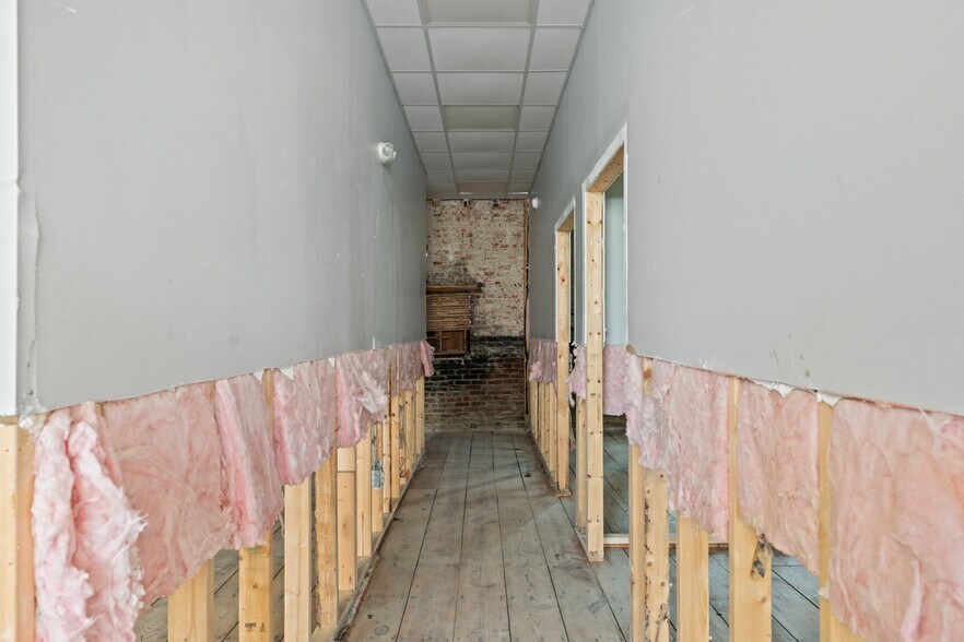 More Photos Of 101 St Clair St, Frankfort Loft Creative Space For Sale