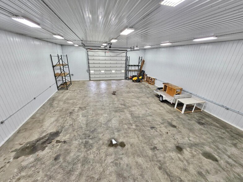 More Photos Of 314 1st St NE, Rugby Light Distribution For Sale