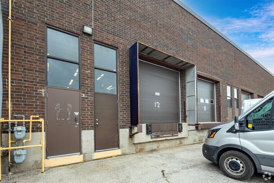 More Photos Of 2299 Drew Rd, Mississauga Light Manufacturing For Lease