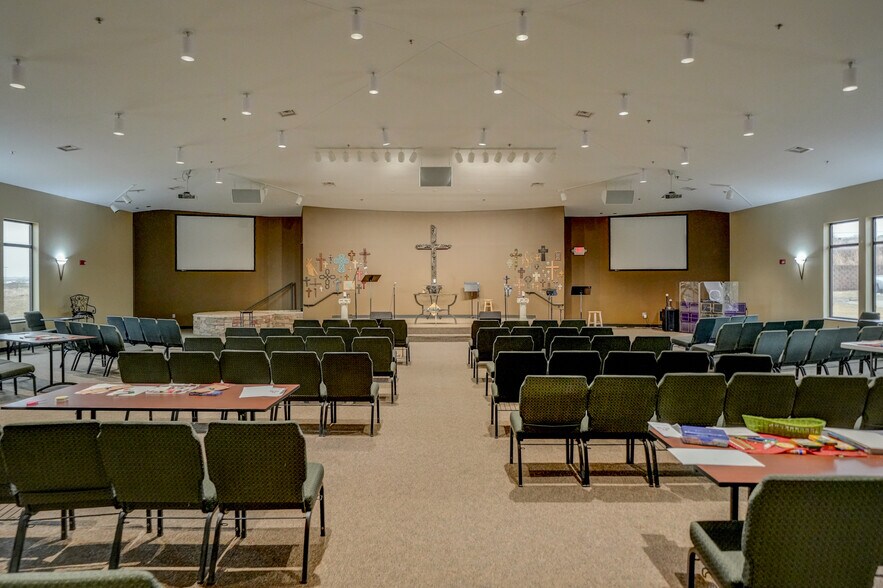 More Photos Of 2730 Crossbridge Rd, Lincoln Religious Facility For Sale