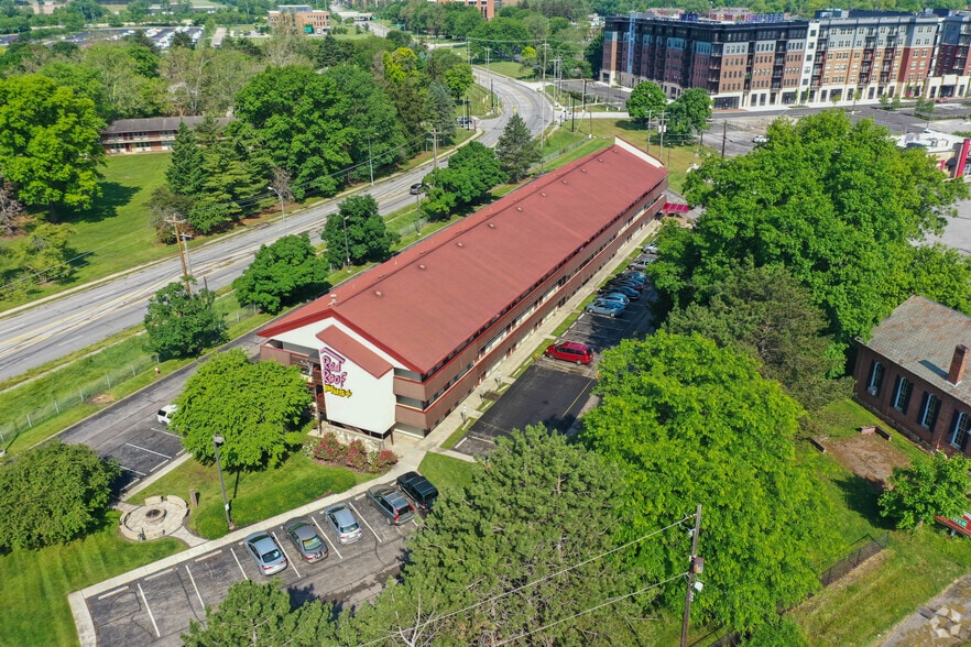 More Photos Of 441 Ackerman Rd, Columbus Hotel For Sale