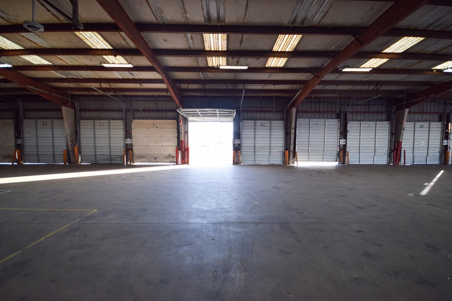 More Photos Of 6101 Lindsey Rd, Little Rock Distribution For Sale
