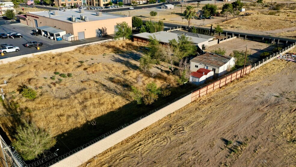More Photos Of 15224 Bonanza Rd, Victorville Freestanding For Sale