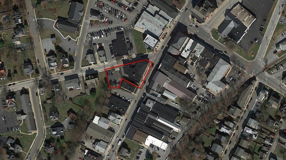 More Photos Of 24 S 3rd St, Oxford Bank For Lease