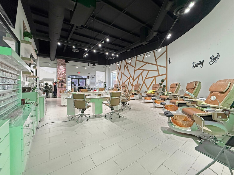 More Photos Of 13044 Grant Rd, Cypress General Retail For Sale