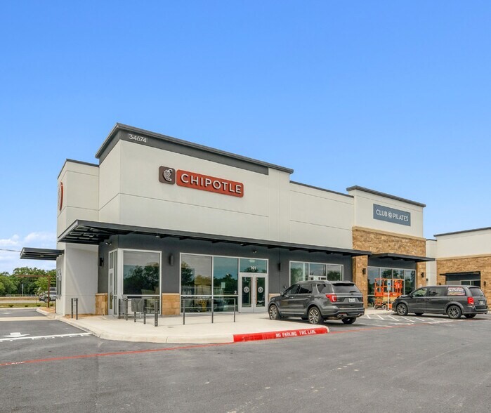 More Photos Of NEC IH-10, Boerne Storefront For Sale