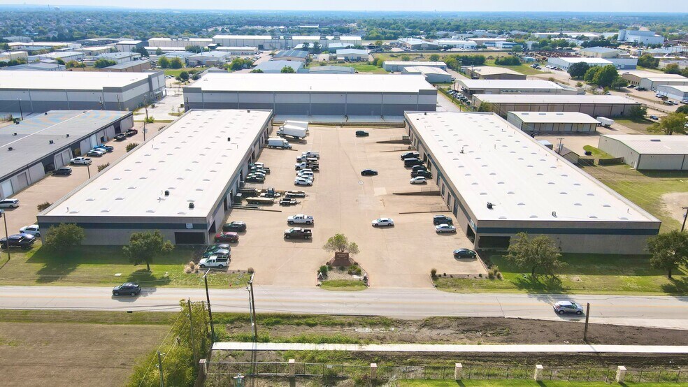 More Photos Of 1114 W Harris Rd, Arlington Unknown For Lease