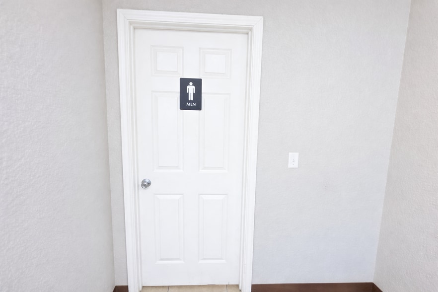 More Photos Of 10400 W County Road 72, Midland Warehouse For Lease