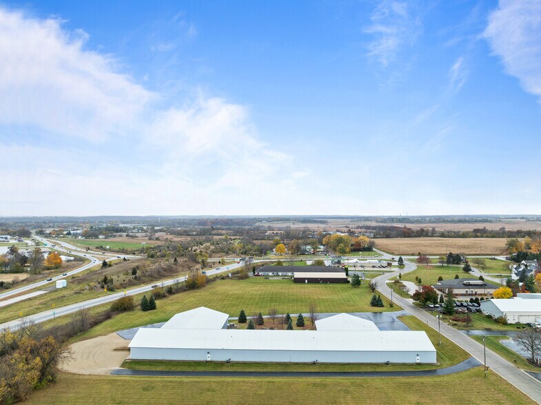 More Photos Of 130 Elizabeth Ln, Genoa City Industrial For Lease