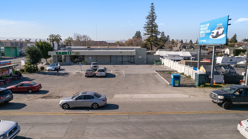 More Photos Of 1101-1105 W San Carlos St, San Jose Freestanding For Lease