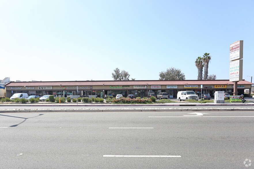 Primary Photo Of 9520 Garden Grove Blvd, Garden Grove Unknown For Lease