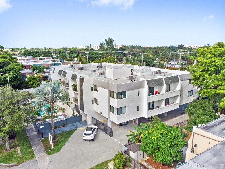 Primary Photo Of 2345 NE 135th St, Miami Apartments For Sale