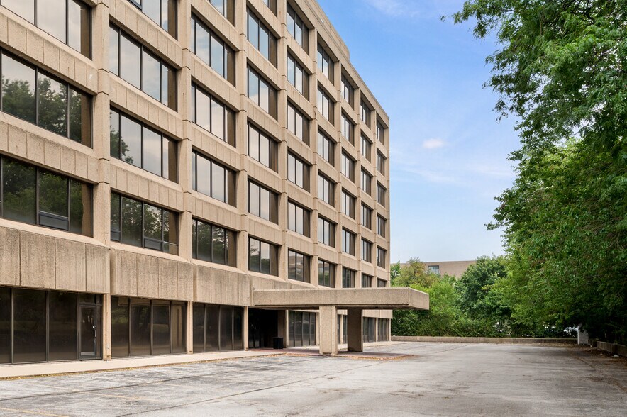 More Photos Of 20325 Center Ridge Rd, Rocky River Office For Sale