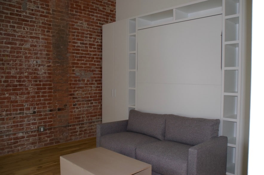 More Photos Of 8 Brooks Ave, Venice Apartments For Lease