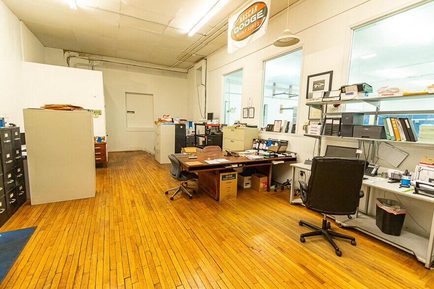 More Photos Of 1434 Farrington Rd, Apex Light Manufacturing For Sale