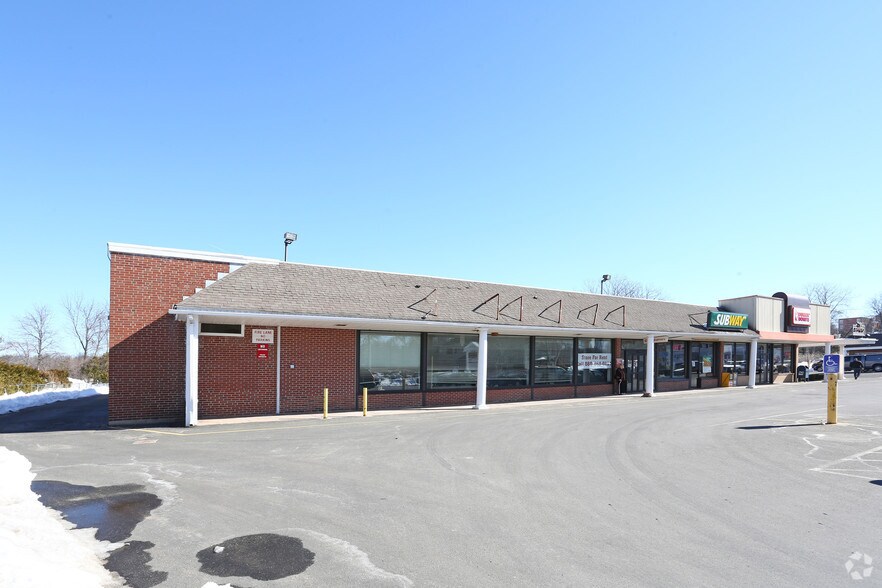 More Photos Of 152 Mountain Rd, Suffield Drugstore For Lease