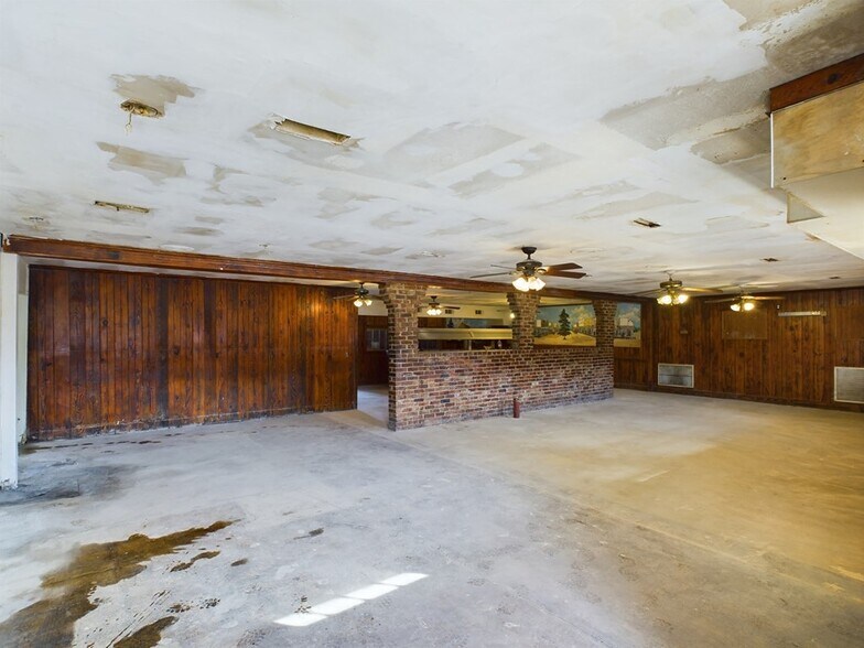 More Photos Of 788 N Daleville Ave, Daleville Lodge Meeting Hall For Sale