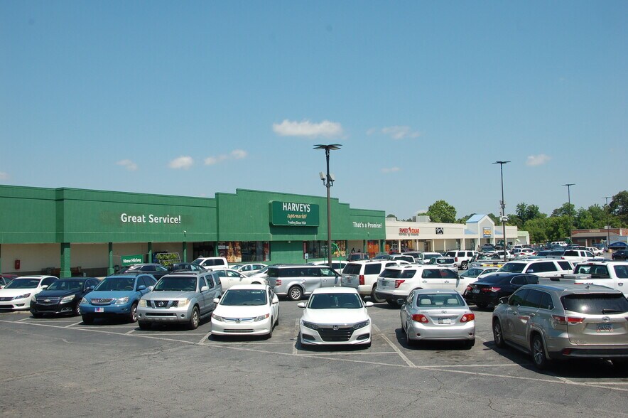 More Photos Of 805-831 Peterson Ave N, Douglas Storefront For Lease