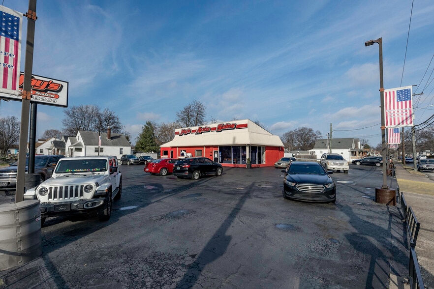 More Photos Of 1545 Berry Blvd, Louisville Auto Dealership For Sale
