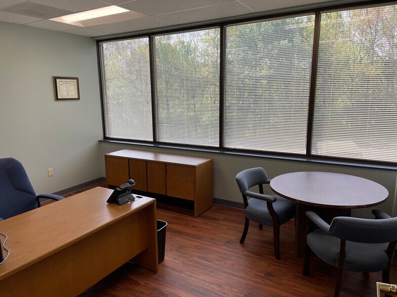 More Photos Of 97 Thomas Johnson Dr, Frederick Office For Sale